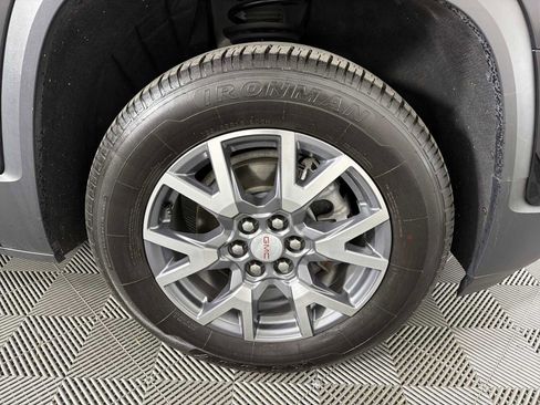Certified 2023 GMC Acadia SLT AWD/4WD image 10