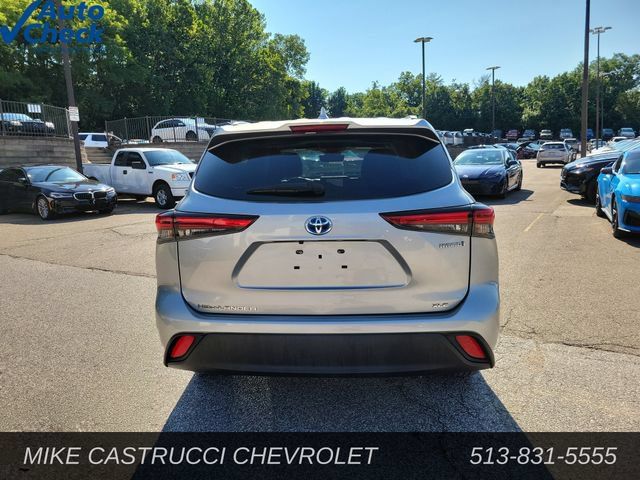 Used 2023 Toyota Highlander XLE FWD image 4