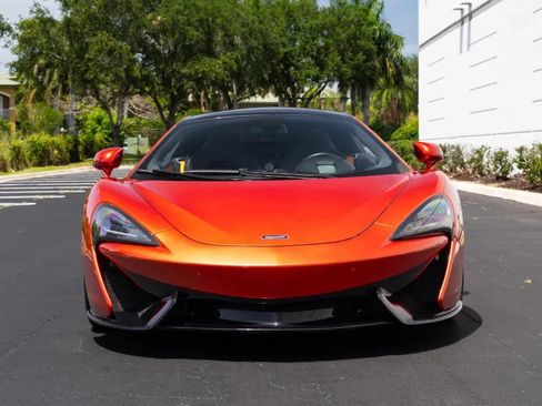 Used 2018 McLaren 570S RWD image 13