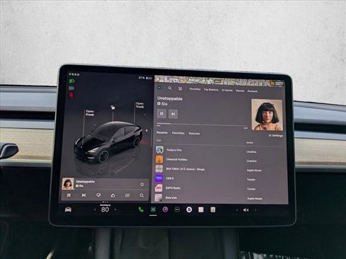 Used 2023 Tesla Model Y Performance image 14