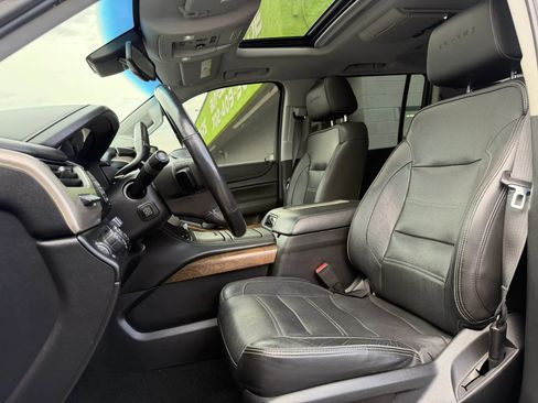 Used 2019 GMC Yukon XL Denali w/ Open Road Package AWD/4WD image 11