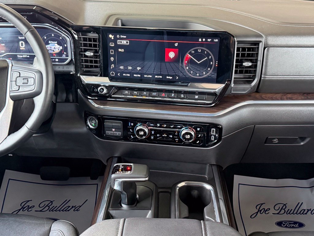 Used 2024 GMC Sierra 1500 SLT AWD/4WD image 12
