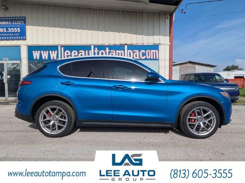 Used 2019 Alfa Romeo Stelvio Ti AWD/4WD image 2