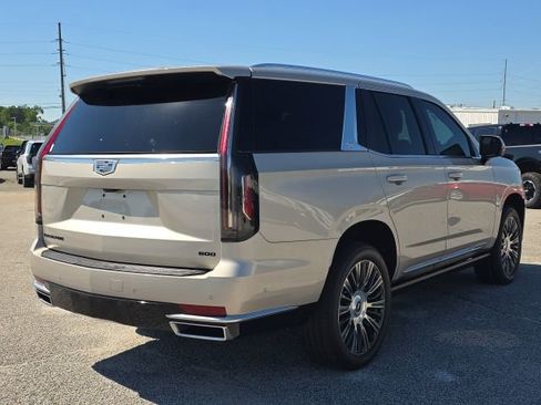 Used 2021 Cadillac Escalade Premium Luxury w/ Driver Assist Tech Package AWD/4WD image 5