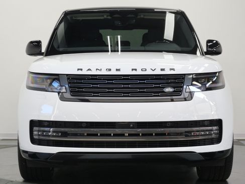 Used 2025 Land Rover Range Rover SE AWD/4WD image 4