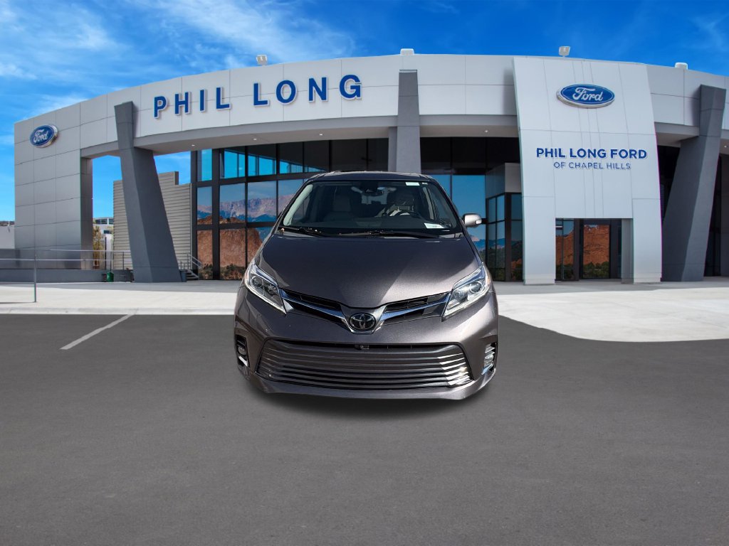 Used 2020 Toyota Sienna Limited Premium w/ Carpet Mat Package FWD image 9