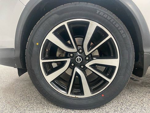 Used 2018 Nissan Rogue Sport SL w/ SL Premium Package image 26