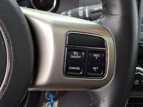 Used 2011 Jeep Compass Limited w/ Sun/Sound Group AWD/4WD image 21