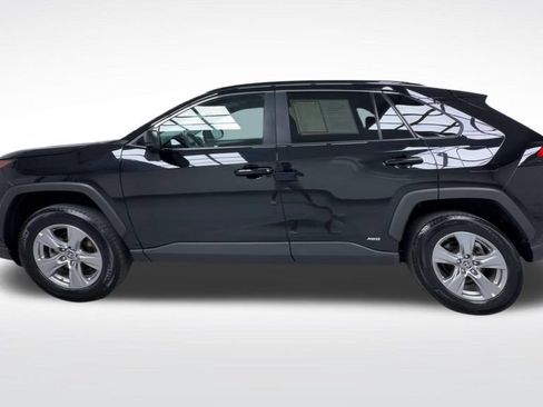 Certified 2024 Toyota RAV4 LE AWD/4WD image 6