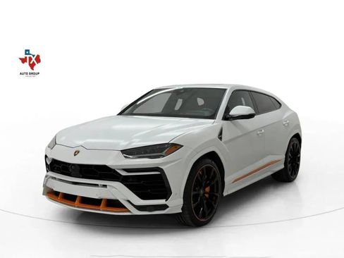 Used 2022 Lamborghini Urus AWD/4WD image 4