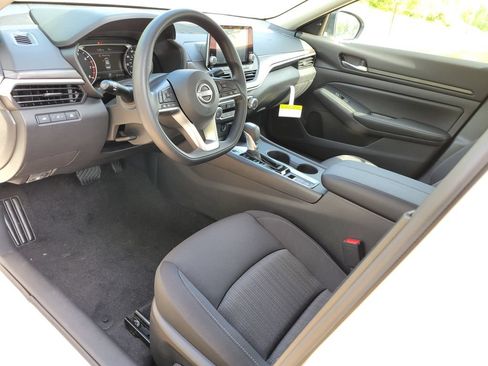 New 2026 Nissan Altima 2.5 SV FWD image 6