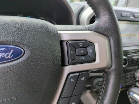 Used 2019 Ford F150 Lariat w/ Equipment Group 502A Luxury image 28