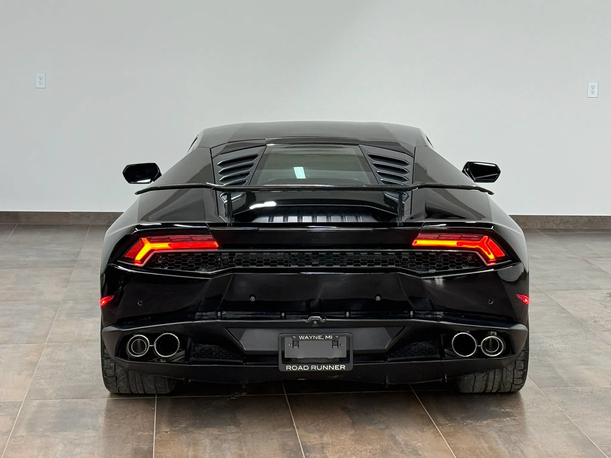 Used 2015 Lamborghini Huracan LP 610-4 AWD/4WD image 10