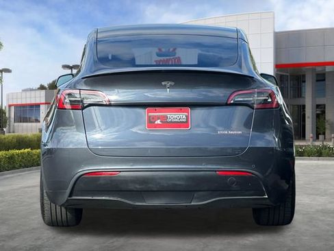 Used 2022 Tesla Model Y Performance AWD/4WD image 5