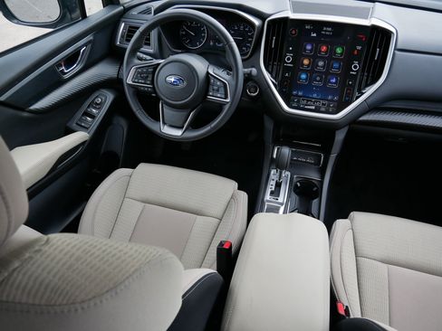 Certified 2025 Subaru Ascent Premium AWD/4WD image 9