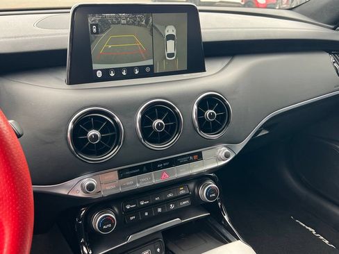 Used 2021 Kia Stinger GT2 image 18