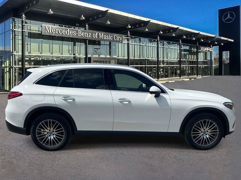 Used 2026 Mercedes-Benz GLC 300 4MATIC image 2
