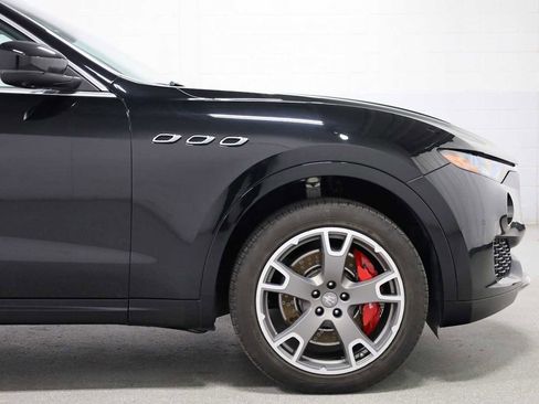 Used 2017 Maserati Levante S image 11