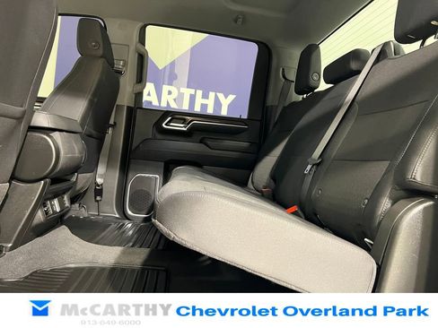 Used 2025 Chevrolet Silverado 2500 LT w/ Convenience Package image 24