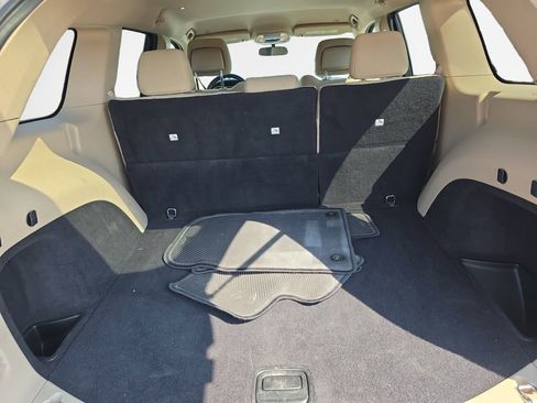 Used 2018 Jeep Grand Cherokee Laredo image 23