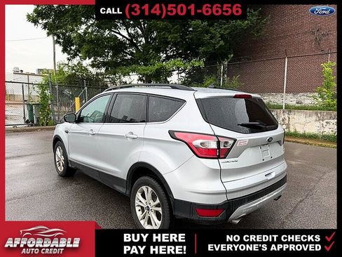 Used 2018 Ford Escape SE w/ SE Sync 3 Package FWD image 3