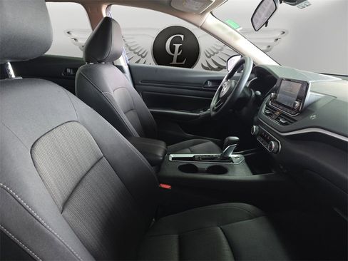 Used 2024 Nissan Altima 2.5 S image 15