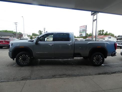 New 2026 GMC Sierra 3500 Denali Ultimate AWD/4WD image 10