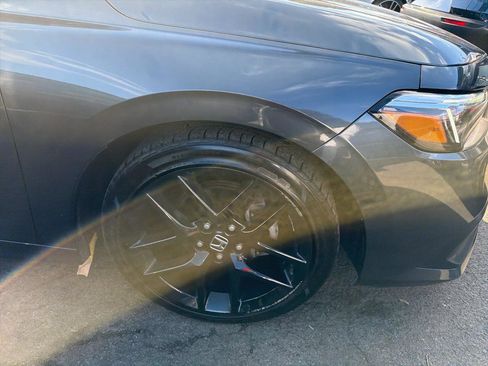 Used 2024 Honda Civic Sport image 4