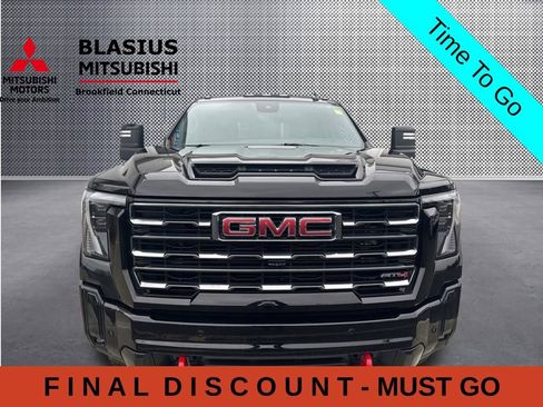 Used 2025 GMC Sierra 2500 AT4 w/ AT4 Premium Plus Package AWD/4WD image 5