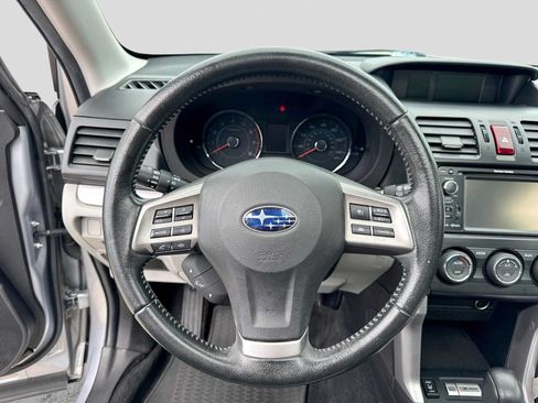 Used 2014 Subaru Forester 2.5i Touring AWD/4WD image 22
