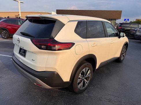 Used 2023 Nissan Rogue SV FWD image 5