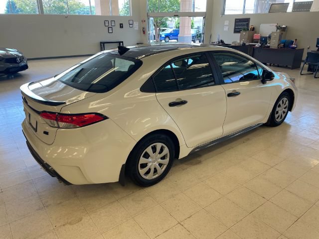 Used 2021 Toyota Corolla SE w/ SE Premium Package FWD image 4