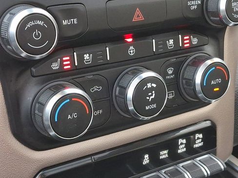 Certified 2021 RAM 1500 Laramie image 16