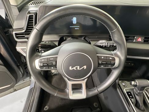 Used 2023 Kia Sportage EX FWD image 11