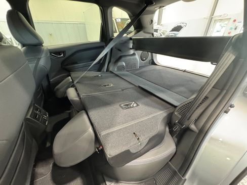 Used 2025 Subaru Forester Touring AWD/4WD image 10