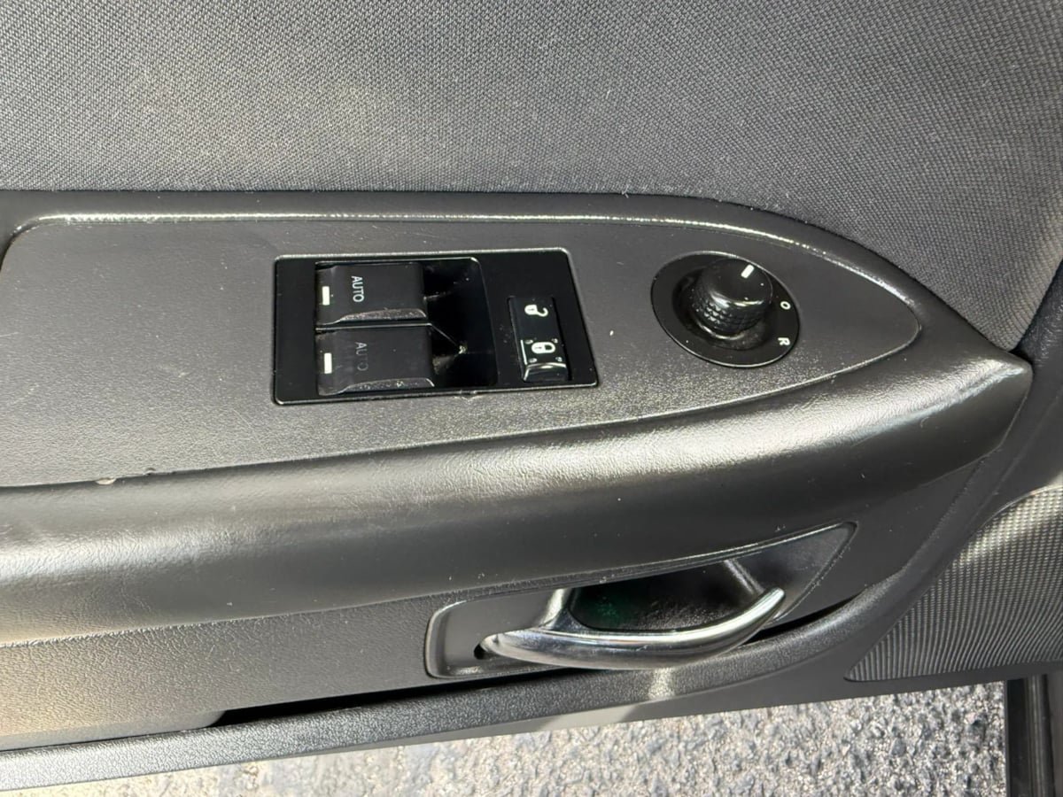 Used 2013 Dodge Challenger R/T RWD image 34