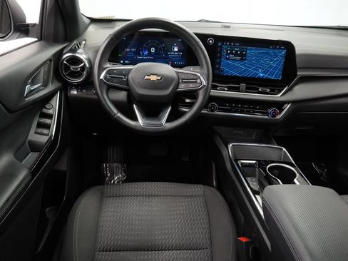 Certified 2025 Chevrolet Equinox LT FWD image 14
