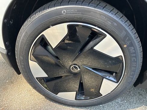 New 2026 Volvo EX30 Plus AWD/4WD image 12