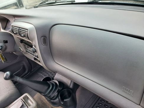 Used 2001 Ford Explorer Sport image 30