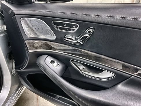 Used 2017 Mercedes-Benz S 550 S 550 Premium image 28