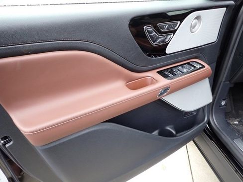 New 2026 Lincoln Aviator Reserve image 26