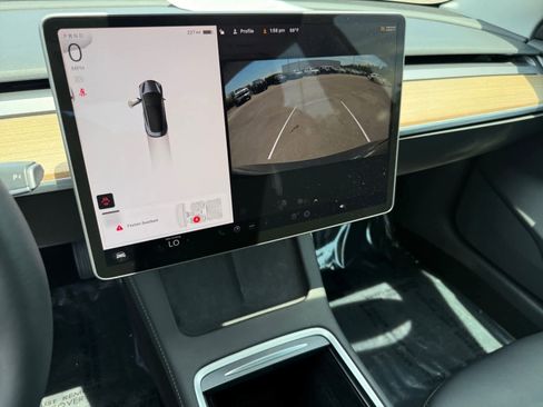 Used 2023 Tesla Model 3 Standard Range RWD image 19