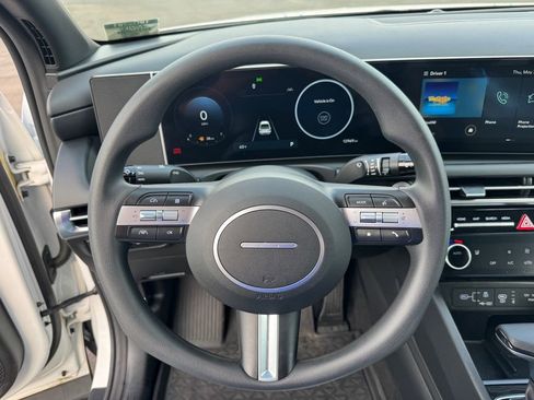 Used 2025 Hyundai Santa Cruz SEL AWD/4WD image 26