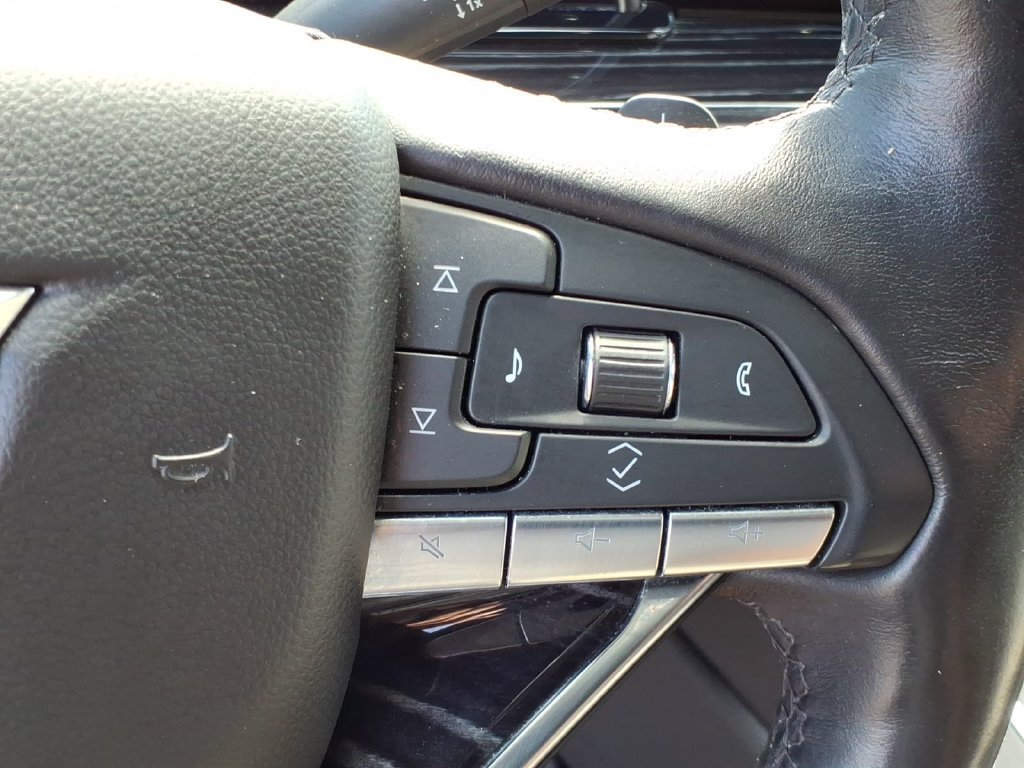 Used 2022 Cadillac Escalade Sport w/ Touring Package AWD/4WD image 25