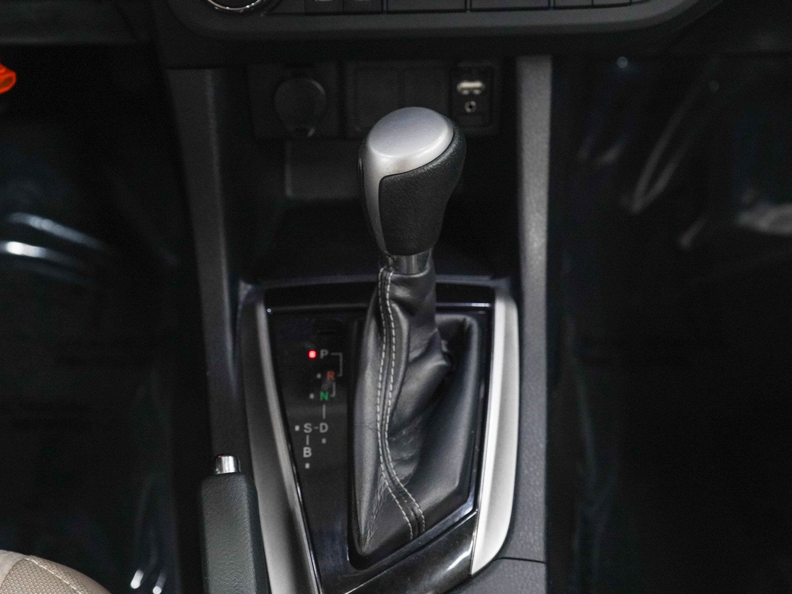 Used 2016 Toyota Corolla LE FWD image 16