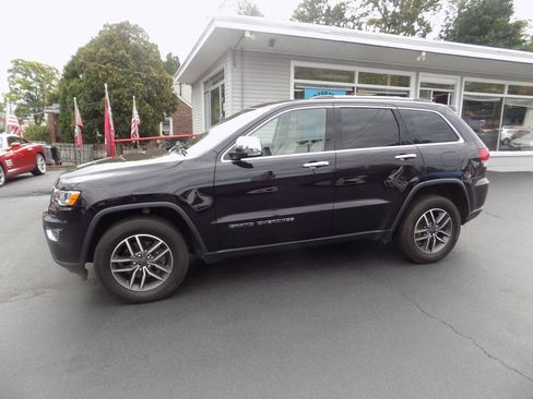 Used 2020 Jeep Grand Cherokee Limited AWD/4WD image 9