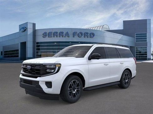 New 2026 Ford Expedition Active image 2
