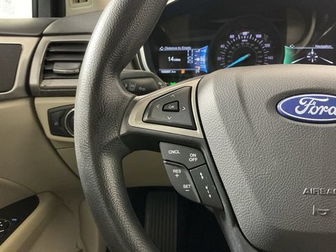 Used 2020 Ford Fusion SE FWD image 15