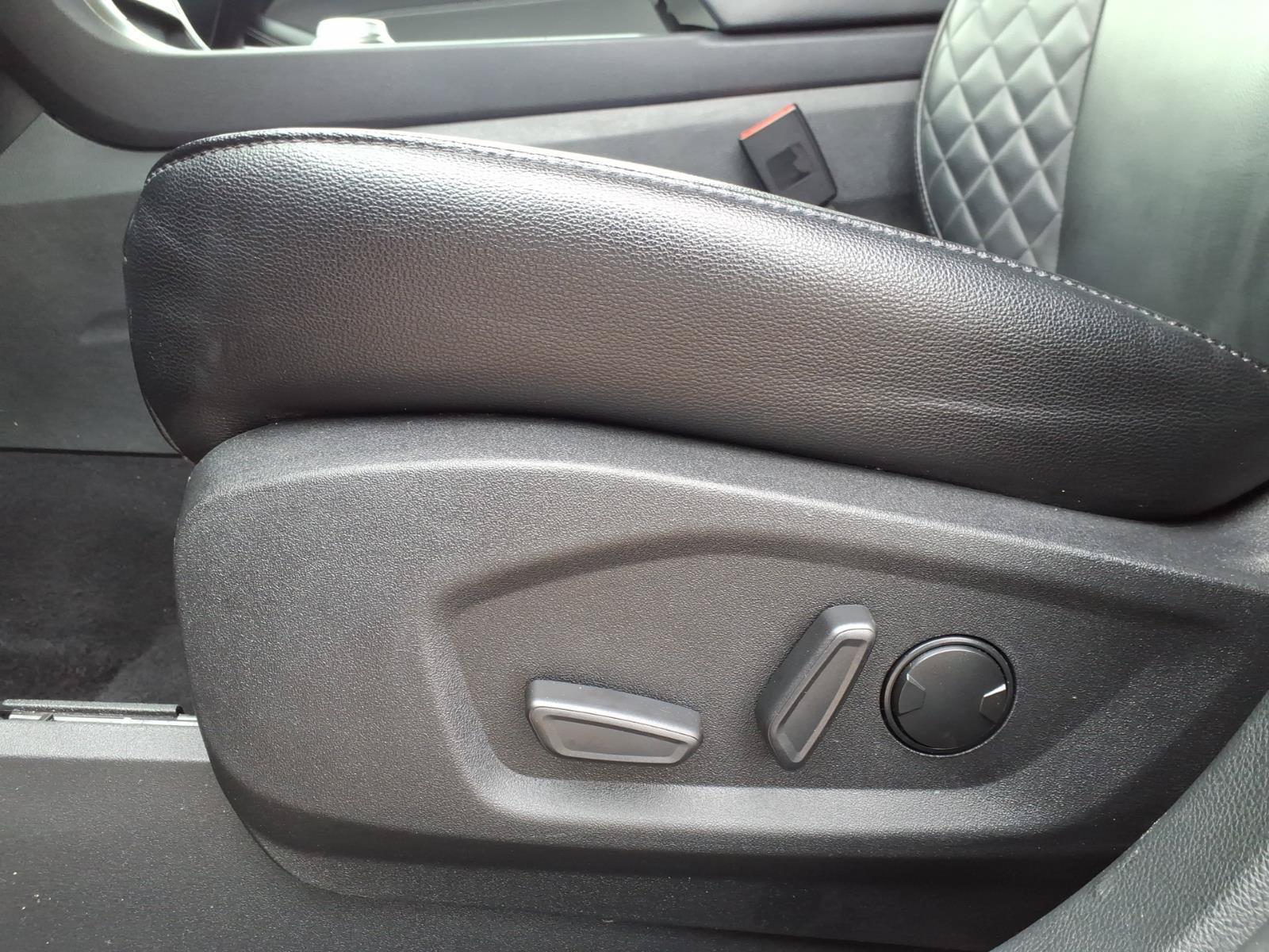 Certified 2024 Ford Edge Titanium AWD/4WD image 15