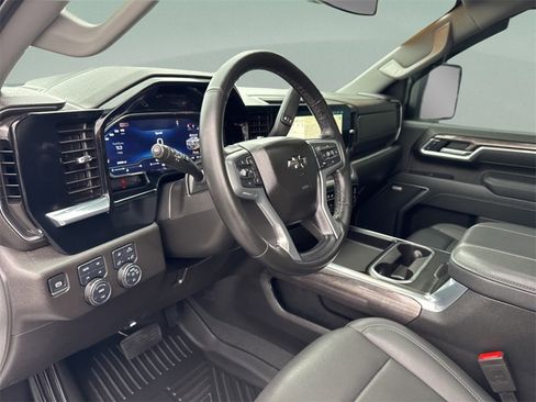 Used 2025 Chevrolet Silverado 2500 LTZ w/ Trail Boss Package image 20